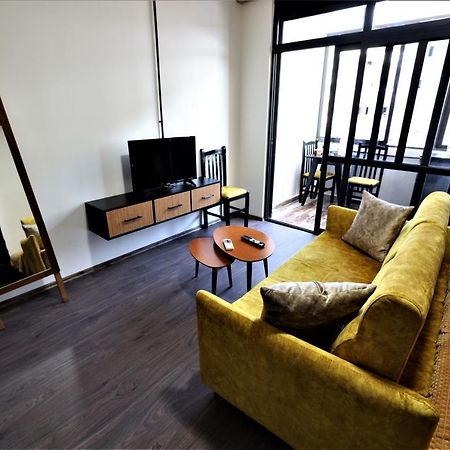 Stylish Studio In The Heart Of Tirana #3 Appartamento Esterno foto